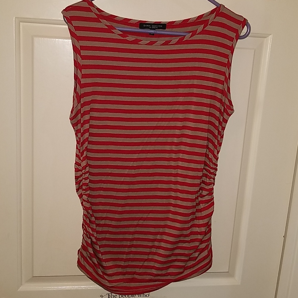 Red and tan stripes sleeveless large top